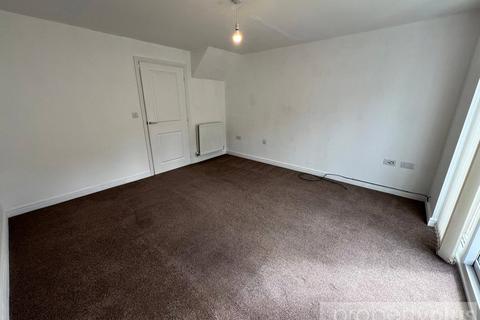 82 Parc Dan Y Bryn, Tonyrefail, Porth, CF39 8JS
