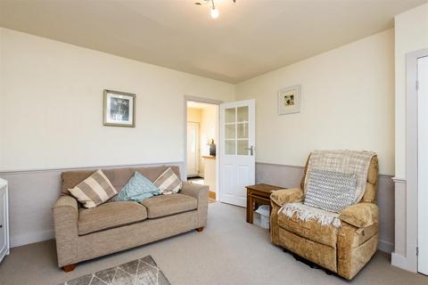 3 bedroom semi-detached house for sale, Farnsfield Avenue, Burton Joyce, Nottingham