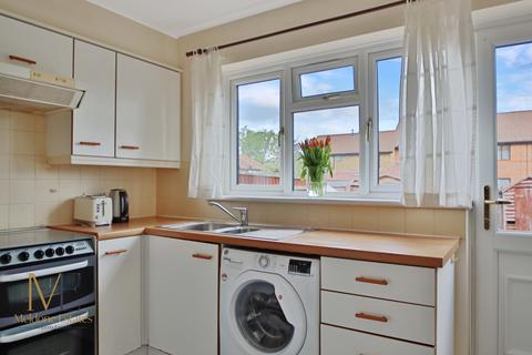 17 Hayes Road, Greenhithe, DA9 9DS