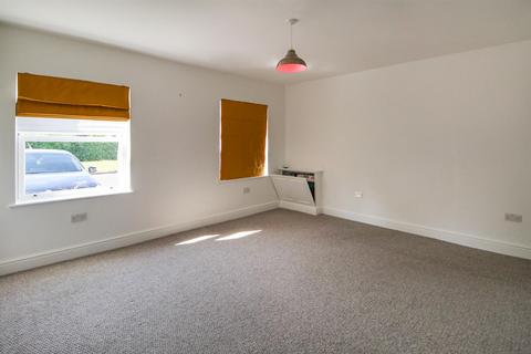 3 bedroom semi-detached house to rent, Stomp Road, Burnham, Slough