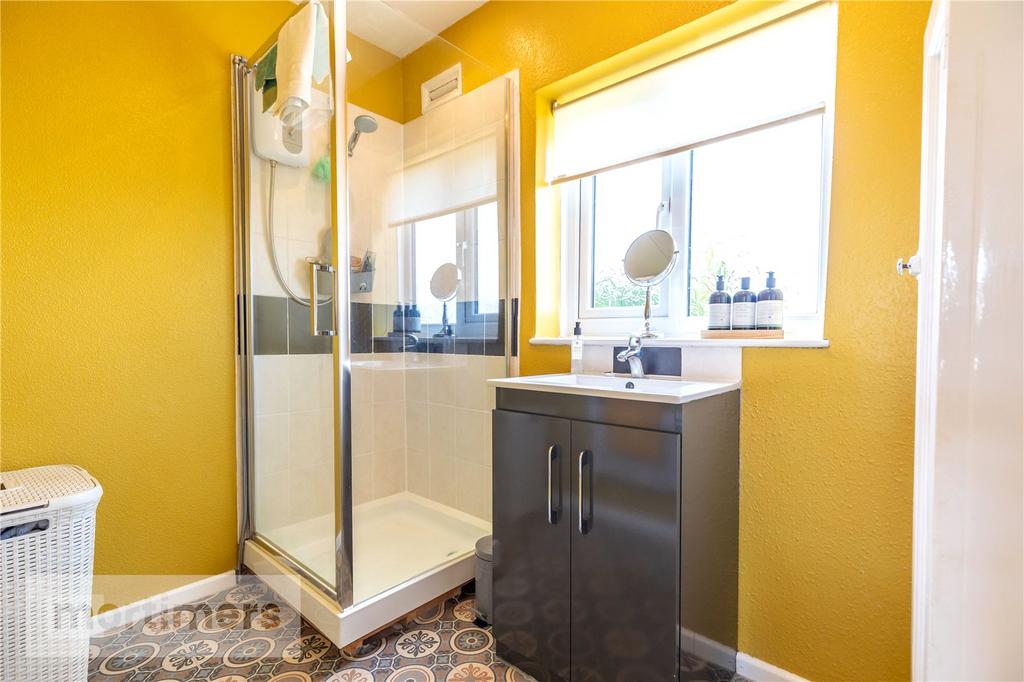 Family Shower Room