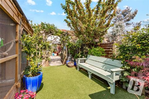 233 Marks Road, Romford, RM7 7AF