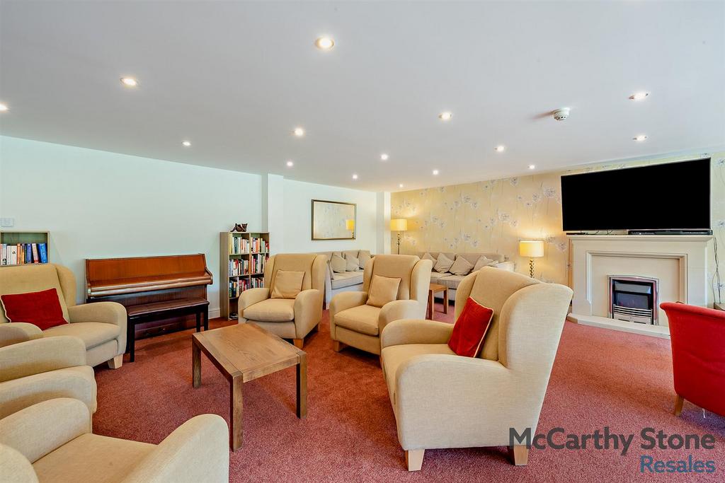 Homeowners Lounge
