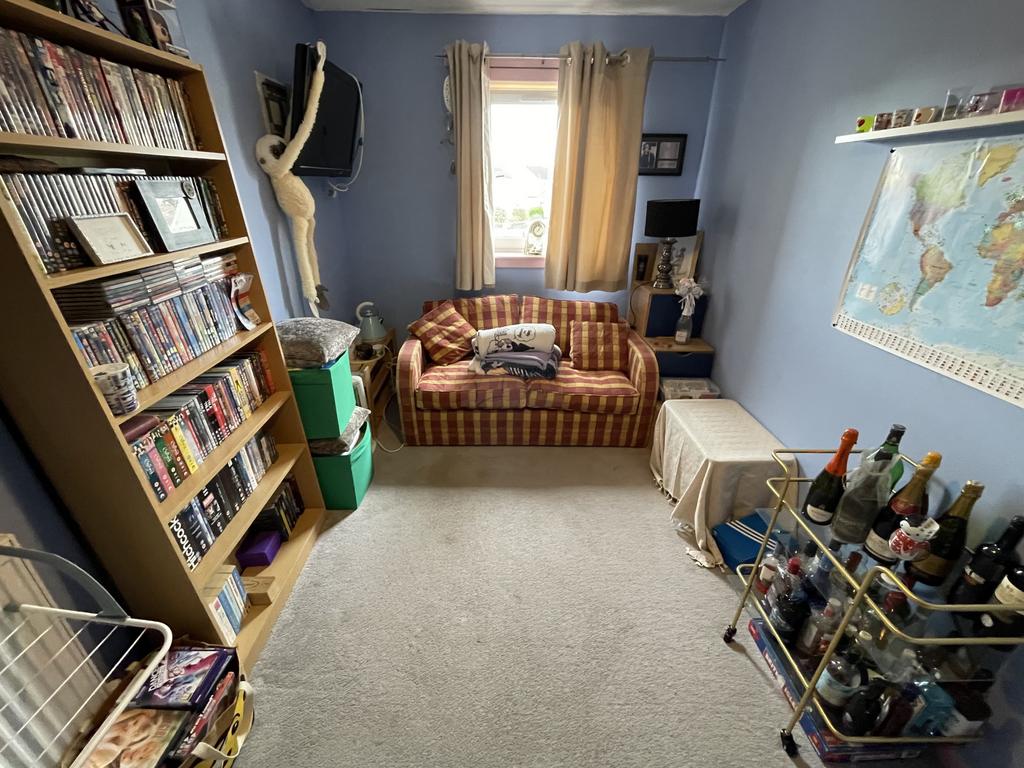 Bedroom 3a.JPG