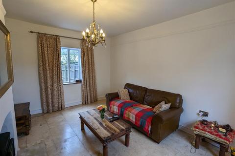 2 bedroom terraced house to rent, The Halve, Trowbridge BA14