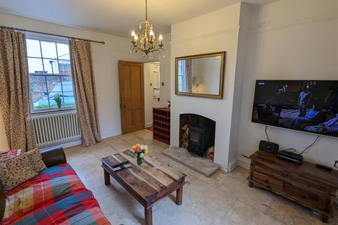 2 bedroom terraced house to rent, The Halve, Trowbridge BA14
