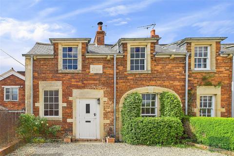 2 bedroom terraced house to rent, The Halve, Trowbridge BA14