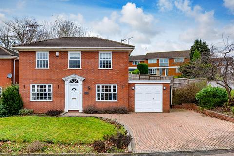 2 Heath House Drive, Wombourne, Wolverhampton, WV5 8EZ