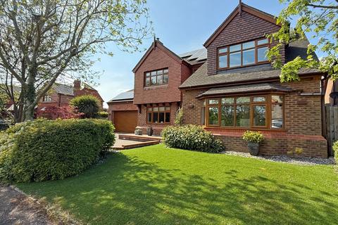 5 bedroom detached house for sale, Brockhurst Lane, Dickens Heath, Solihull, B90 1RG