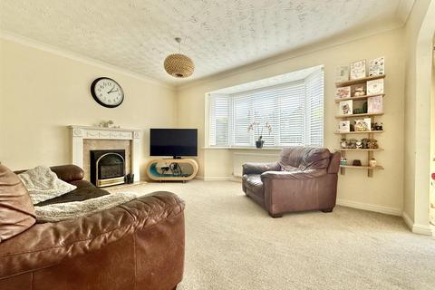 4 bedroom detached house for sale, The Oaks, Abbeymead GL4