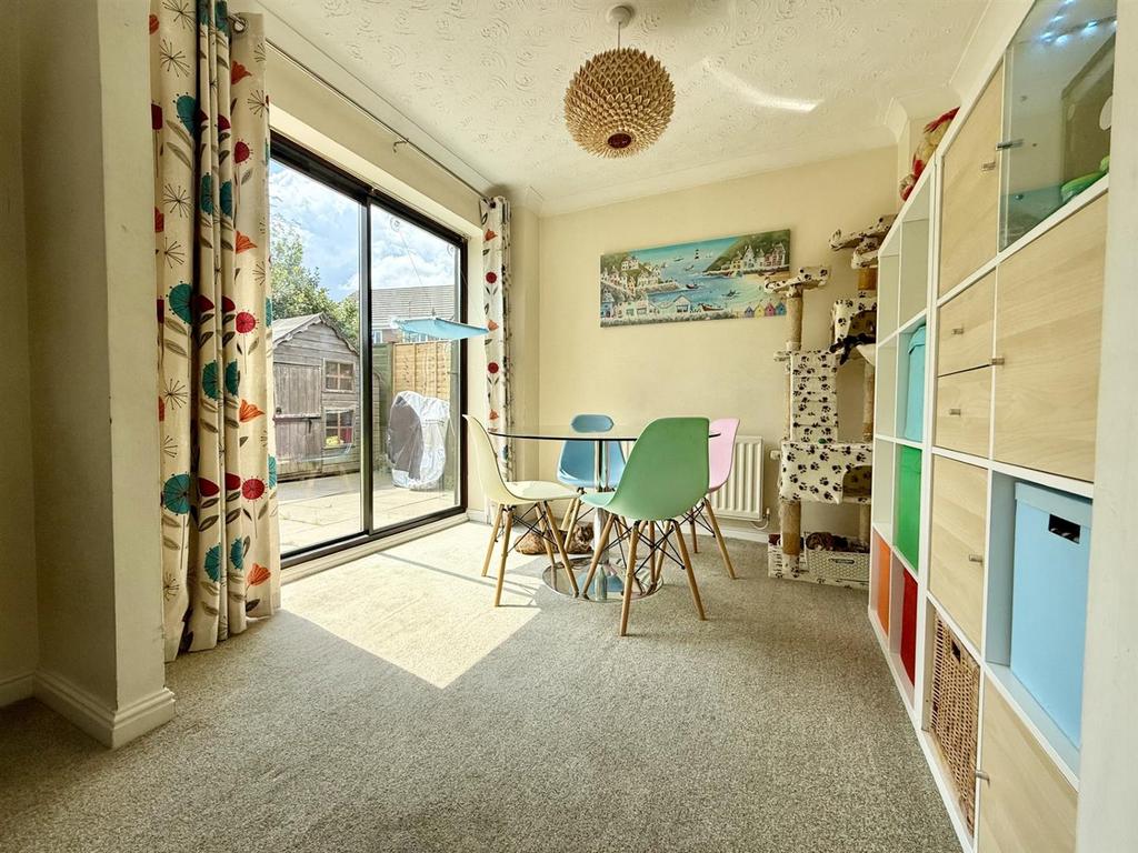 Dining Room.jpg