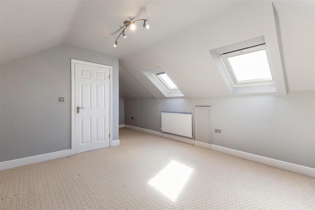 90771 Sconce Steels Lane Oxshott (35).jpg