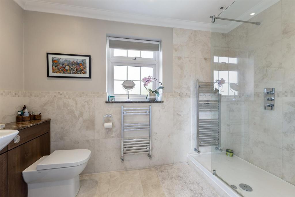 90771 Sconce Steels Lane Oxshott (36).jpg