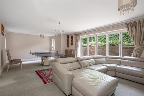 The Acacia House, 2 High Tree Close, Purley, CR8 2FL