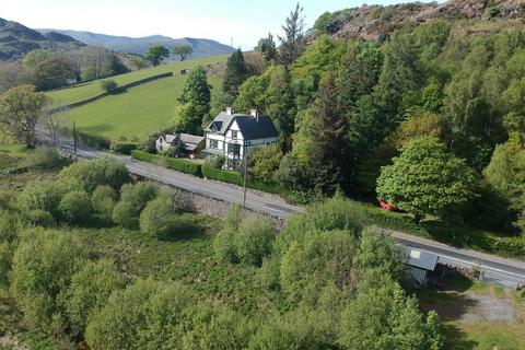 undefined, Capel Curig