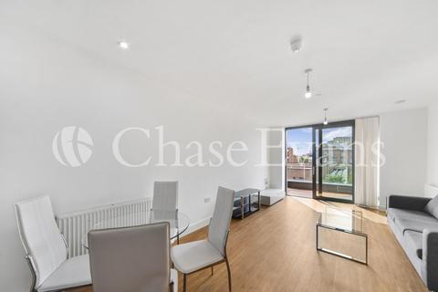 2 bedroom flat for sale, Agnes George Walk, Royal Docks, London, E16