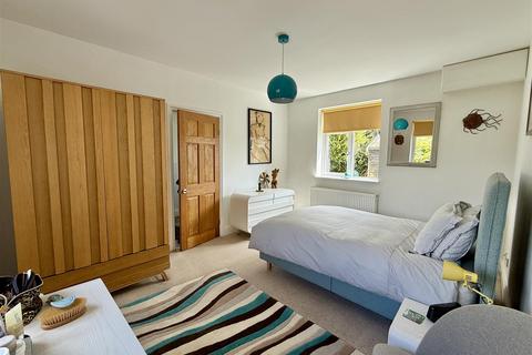 3 bedroom detached bungalow for sale, West View Road, Off Rew Street, Gurnard
