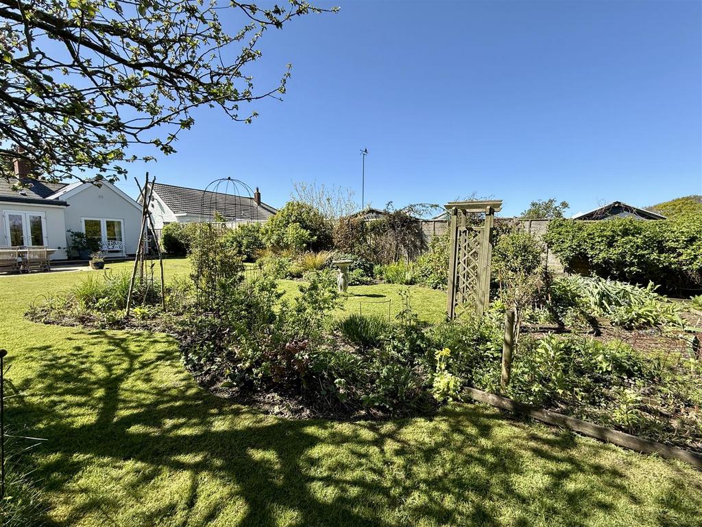 Rear Garden:
