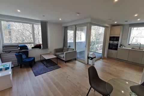 2 bedroom apartment to rent, Walworth Road, London SE17