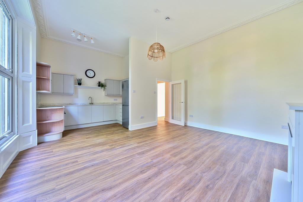 Living Room / Kitchen