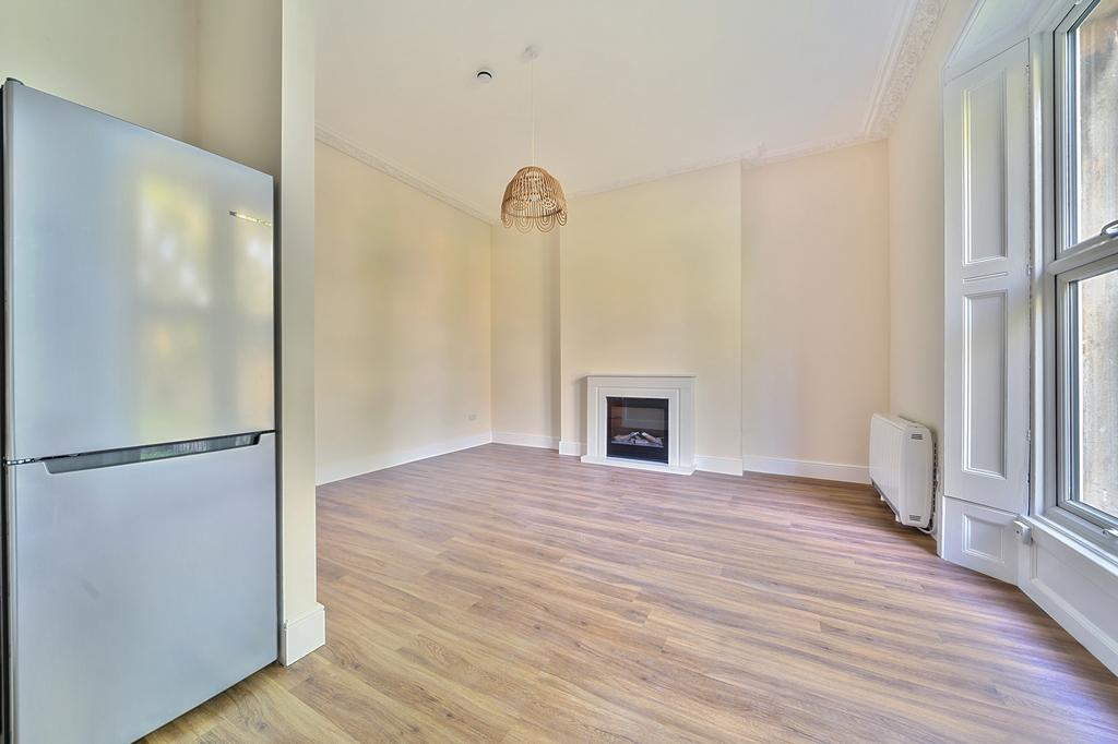 Living Room / Kitchen