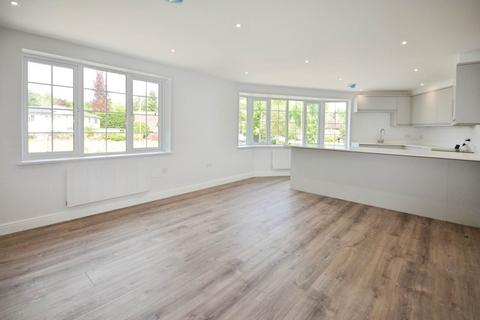2 bedroom flat for sale, Sycamore Road, Amersham