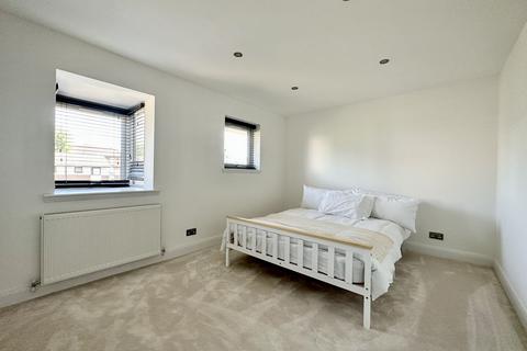 77 Barnfield Place, London, E14 9YB