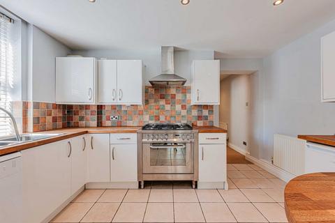 3 bedroom apartment for sale, Elm Road, Leigh-on-sea, SS9