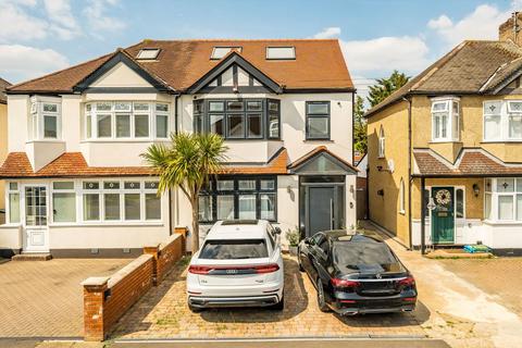 4 bedroom house to rent - Carlingford Road, Morden SM4