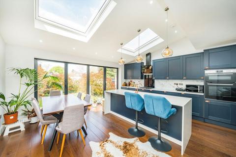undefined, Carlingford Road, Morden SM4