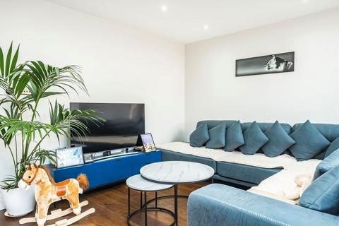 undefined, Carlingford Road, Morden SM4