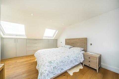 undefined, Carlingford Road, Morden SM4