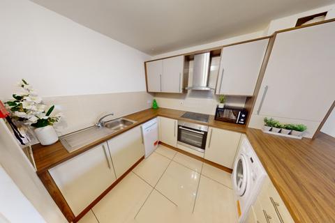 4 bedroom apartment to rent, Apartment 2 6 Kilbourn Street, Nottingham, NG3 1BD