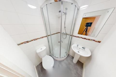 4 bedroom apartment to rent, Apartment 2 6 Kilbourn Street, Nottingham, NG3 1BD