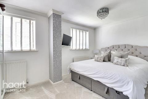 15 Highgrove Road, Chatham, ME5 7QE