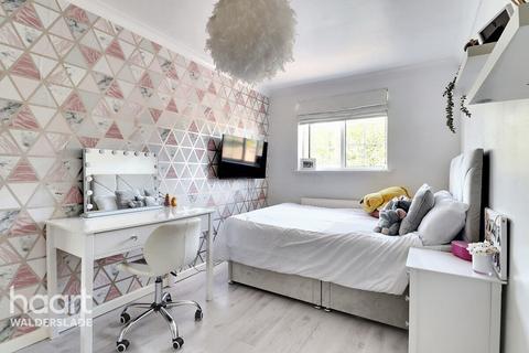 15 Highgrove Road, Chatham, ME5 7QE