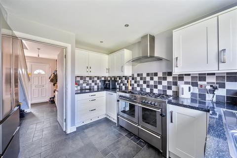 3 bedroom terraced house for sale, Caernarvon Road, Keynsham, Bristol