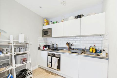 1 bedroom flat for sale, Swan House, Homestead Road, Rickmansworth, WD3 1FX