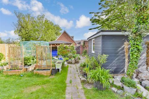 4 bedroom detached house for sale, London Road, Sittingbourne, Kent