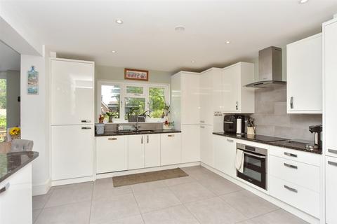 4 bedroom detached house for sale, London Road, Sittingbourne, Kent