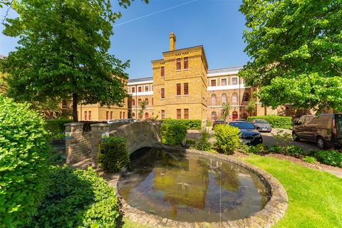 3 bedroom apartment for sale, West Park Road, Southall