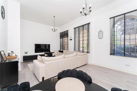 3 bedroom apartment for sale, West Park Road, Southall