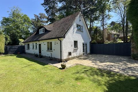 3 bedroom detached house for sale, Holly Road South, Wilmslow