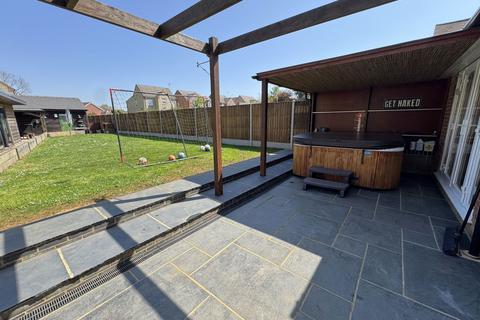 4 bedroom semi-detached house for sale, Buckingham Road, Buckingham MK18