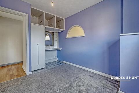 15 Florence Close, Hornchurch, RM12 6LD