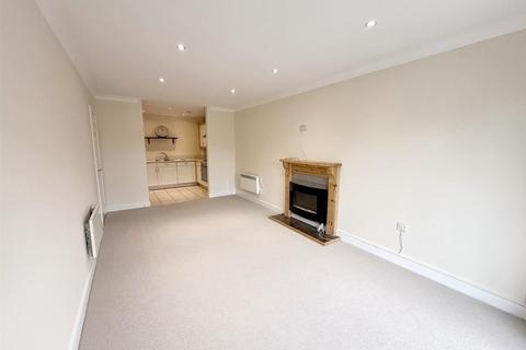 16 Grange Drive, Streetly, Sutton Coldfield, B74 3DT
