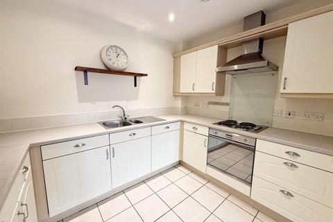16 Grange Drive, Streetly, Sutton Coldfield, B74 3DT