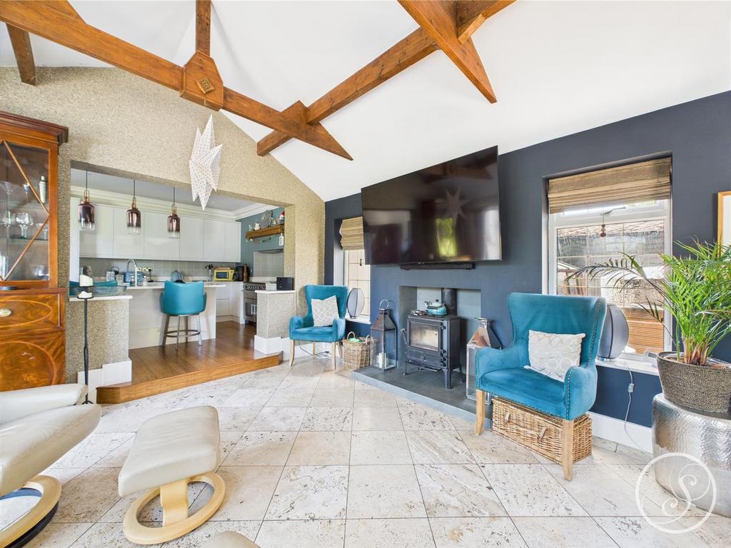 Second lounge