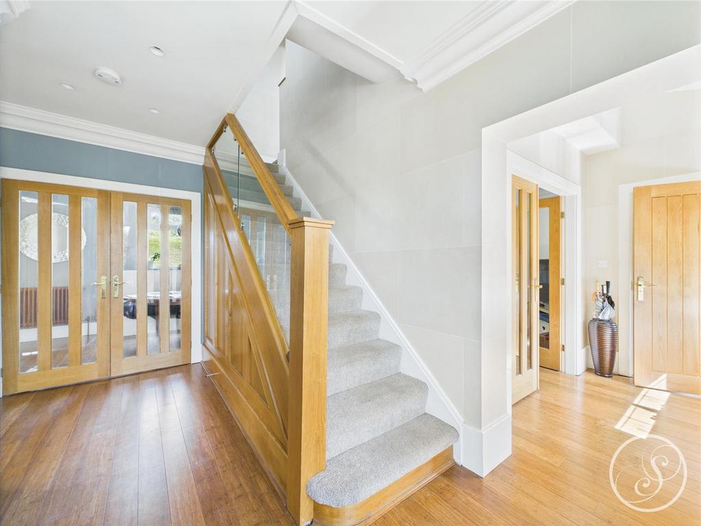 Entrance hall way