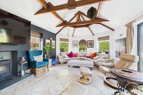 4 bedroom detached house for sale, Temple Lane, Leeds